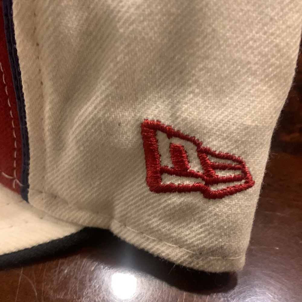 NWOT New Era  brand Cleveland Cavalier baseball cap! - Picture 3 of 5